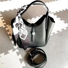 ブラック スカーフ付き　ハンドバッグ