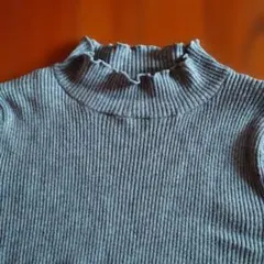 VISグレー フリルリブ編み ハイネックセーター 長袖
