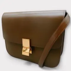 Item thumbnail for item cbcfb6ba-4d7a-48ec-89c3-9c425fb18131