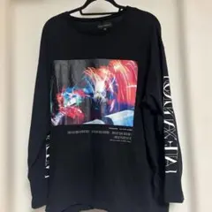 ブラックロングスリーブTシャツ アートワーク付き