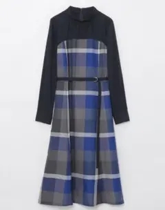 ✨未使用級 ブルーレーベルクレストブリッジ ニットワンピース フレア 金ボタン BLUE LABEL CRESTBRIDGE（ブルーレーベルクレストブリッジ）の