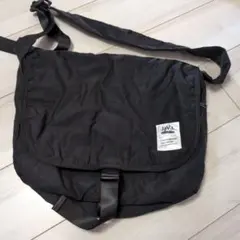 JaVa ブラック ショルダーバッグ