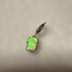 オパール　ペンダントトップ