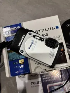 ○完動美品○オリンパス防水デジタルカメラTG-850ホワイト○予備