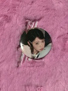 ILLIT MOKA 缶バッチ 時よ止まれ