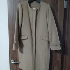 ベージュ ノーカラー ウールコート