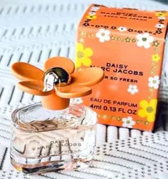 MARC JACOBS HONEY マークジェイコブス ハニー 香水 30ml - メルカリ