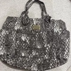 MARC BY MARC JACOBS マザーズバッグ パイソン柄のサムネイル