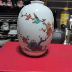 花と鳥の絵柄 陶器花瓶 柿右衛門