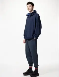 美品　ユニクロ　Lサイズ　パンツ　ウルトラストレッチアクティブジョガー　ネイビー