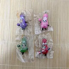 ゴールデンボンバー　ラウンドワンコラボ　キーホルダーセット