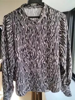 ゼブラ柄長袖シャツ バンドカラー