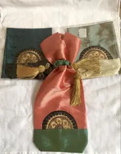 タイ土産 刺繍入りサテン小物入れ 巾着ポーチ