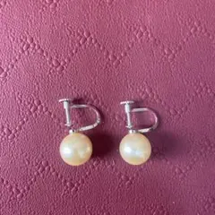silver刻印　クリーム色真珠のフック式イヤリング