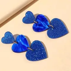 青いハート型ロングピアス　カジュアル　エレガント　個性的　可愛い　お洒落