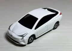 トミカ トヨタ プリウス ホワイト ミニカーのサムネイル