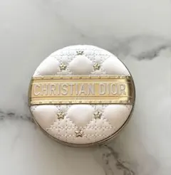 ディオールスキンフォーエヴァーグロウルミナイザー 001 ディオールスター