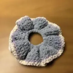 花びらデザインのグレーシュシュ