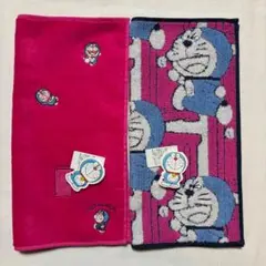 ドラえもん・タオルハンカチ２枚セット（どこでもドア・ピンク系・刺繍