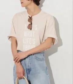 新品未使用【ジャーナルスタンダードレリューム】ロゴプリントTシャツ ベージュ