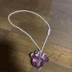 ディズニー　ミニー　光るおもちゃ・ネックレス・ペンダント