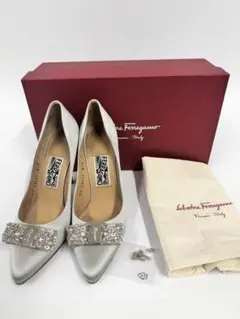 Salvatore Ferragamo フェラガモ ビジューヒール グレーのサムネイル