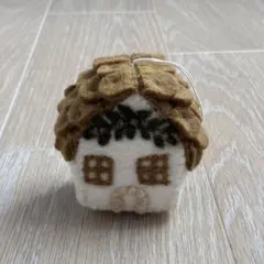 シャーリーブレダル ハウスオーナメント