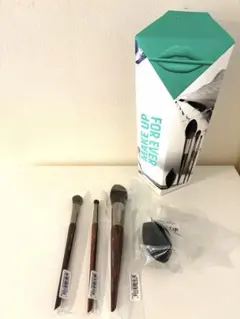 poai エクセスビューティーフェイスブラシ ピンクと黒のグラデーション