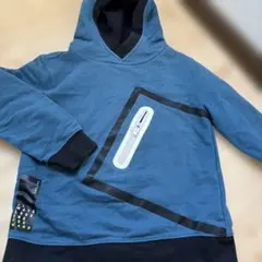 ZARAキッズ　フード付きパーカー 7号 (122cm)