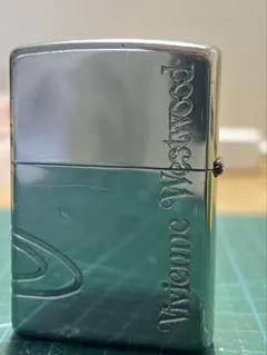 [希少品、特価、箱・付属品付き]Vivienne Westwood Zippo