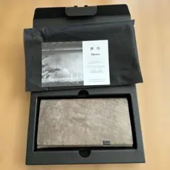 未使用品　所作　ロングウォレット　革の水墨画 Smokingreyのサムネイル