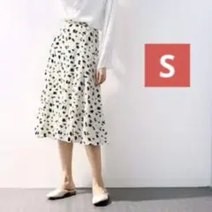 【新品！未使用！最終値下げ！】ホワイトフローラルモノトーン　スカート　Sサイズ