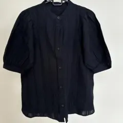 GU 黒 半袖シャツ パフスリーブ