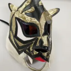 Item thumbnail for item 17626269-7f80-4b69-864d-885598e1d0eb