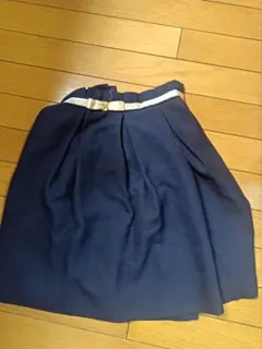 紺色ミニスカート