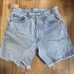 Levi's ライトブルー ダメージショートパンツ
