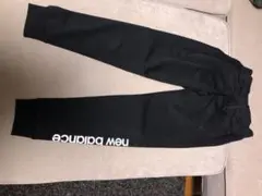 ニューバランス　細身パンツ　S