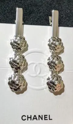 CHANEL チャーム付きパール カメリアヘアゴム ノベルティ - メルカリ