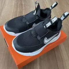 ナイキ　フレックスランナー ブラック　17cm