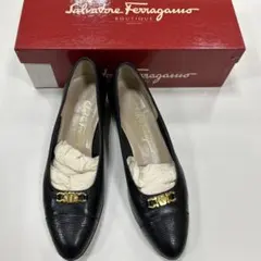 Salvatore Ferragamo 黒 パンプス 低ヒール