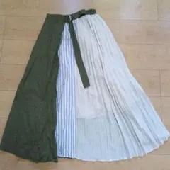 TITE IN THE STORE　スカート