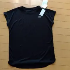 FILA ブラック Tシャツ Sサイズ