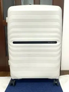 未使用】INV50 スノーホワイト 鏡面 38L 機内持込可 イノベーター