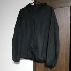 ユニクロ/UNIQLO フード付きポケッタブルパーカ 黒