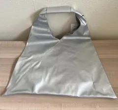 未使用　三角トート　シルバー