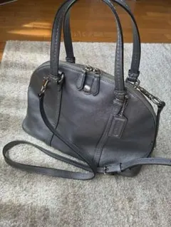 COACH ハンドバッグ　シルバー斜めがけ出来ます