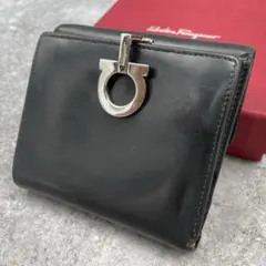 Ferragamo フェラガモ 折り財布　黒　ブラック　ガンチーニ　箱付きのサムネイル