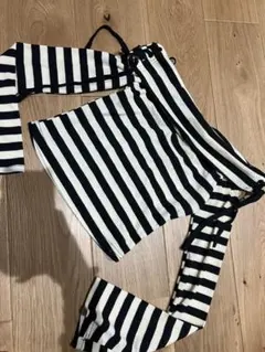 SHEIN DAZYボーダー　オフショルトップス　リボン付き