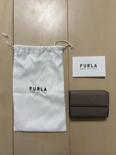 FURLA グレージュレザー 三つ折り財布