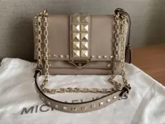 【MICHAEL KORS】スタッズ付きショルダーバッグ